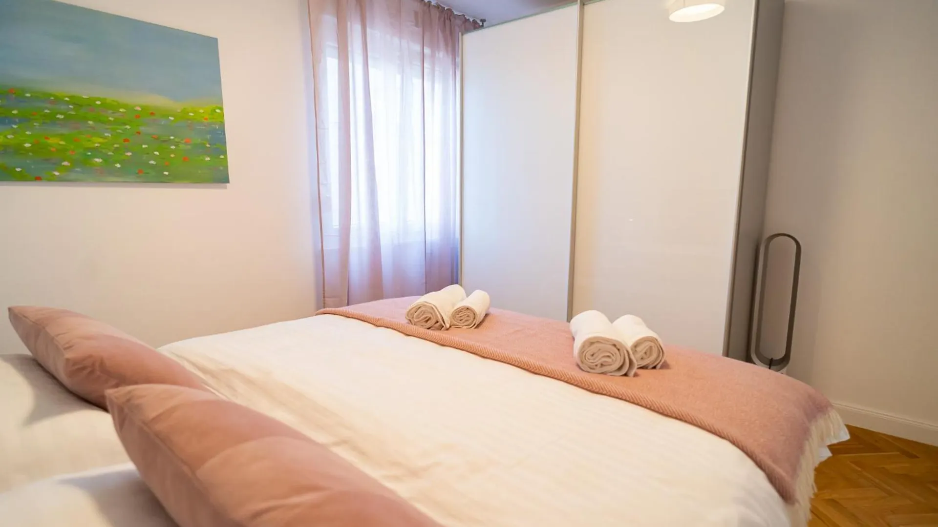 Apartment Gajeta ザダル 0*,